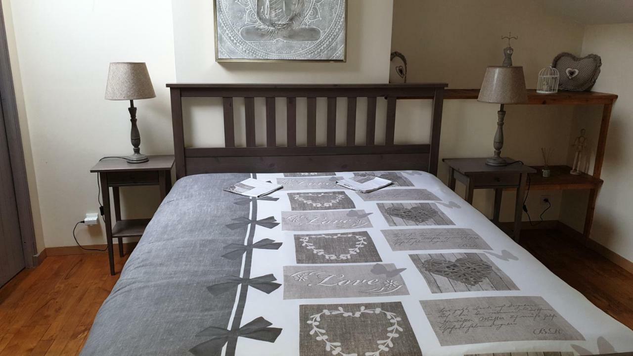 Villefranche-de-Lonchat Chateau Puygrenier מראה חיצוני תמונה